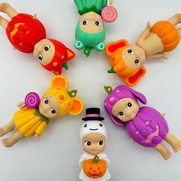 Authentic Sonny Angel Pumpkin Patch Series Blind Box Mini Figure Toy YOU PICK - Picture 1 of 4